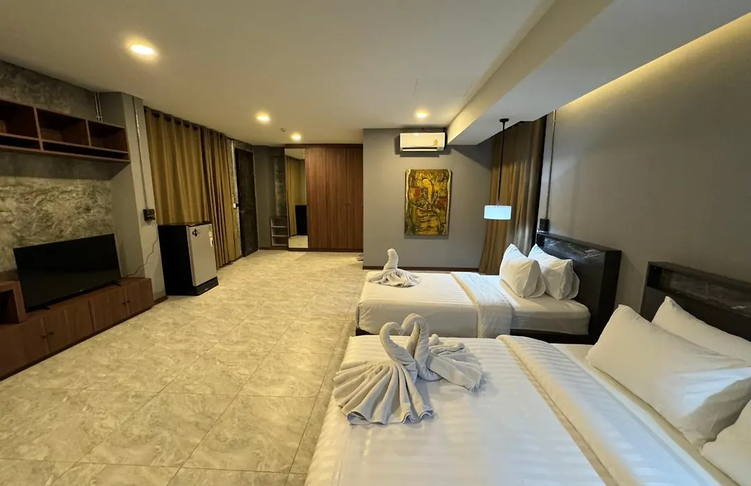 Premier Hostel Chiang Mai-1